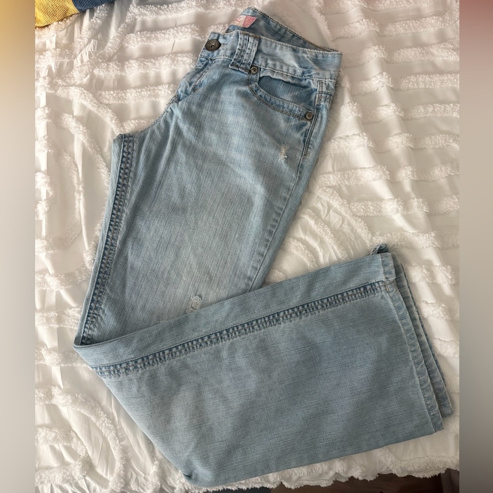 Aeropostale Women's Light Blue Straight Leg Jeans